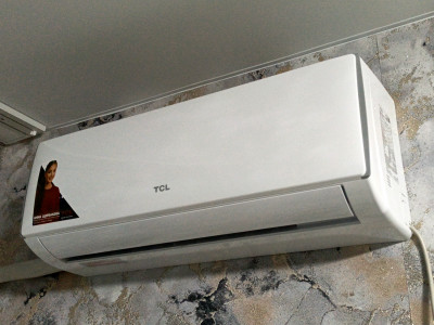 TCL Eli